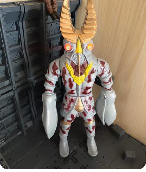 巴尔坦星人怪兽 宇宙人发声眼睛有光效 30...