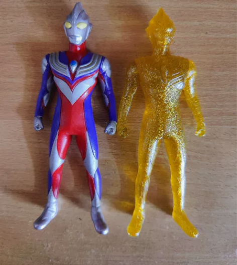 万代绝版迪迦和闪耀奥特曼，身高约13厘米材...