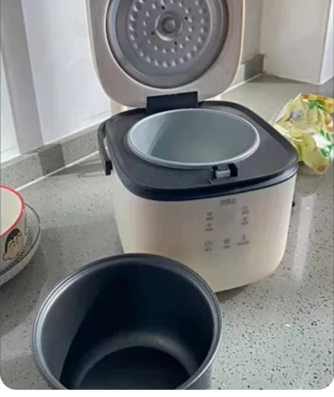 南极人电饭煲2.5升 全新未使用过，闲置，...