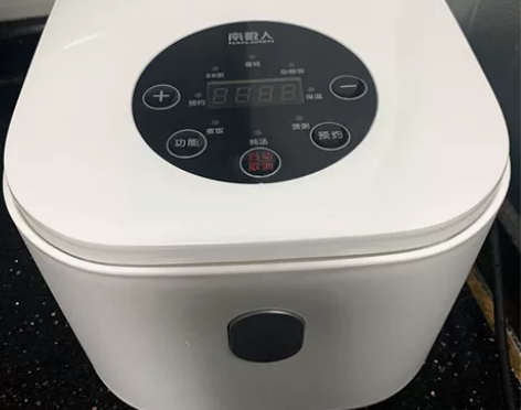 【亏本处理】多功能智能电饭煲1-4人量不粘...