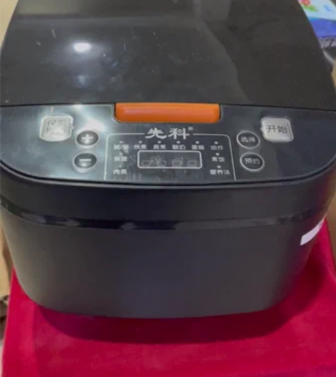 5升电饭煲 感兴趣的话点“我想要”和我私聊...