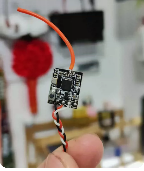 飞拍无人机遥控器，A7105方案，应该是富...