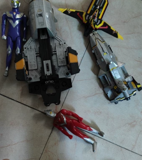 迪迦奥特曼万代雅阁底斯号，飞燕二号，奥迪双...