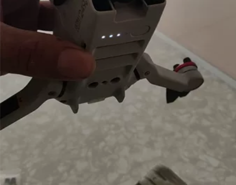 大疆 Mini2 21年十月份年买的，两块...