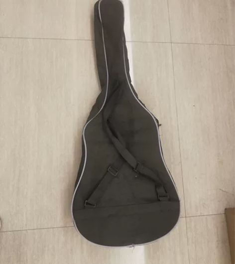 吉他 琴枕弯了 现在调调不准 一直没去修 ...