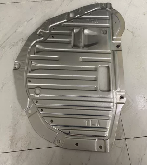 皓影CRV原车底护板一片,全新,带卡扣螺丝...