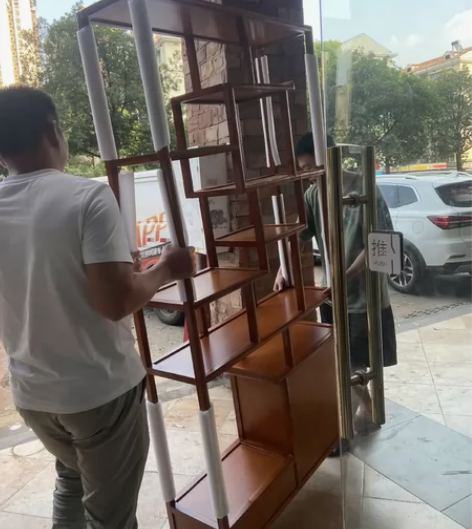 低价处理闲置书柜五个，几乎全新古琴一把，名...