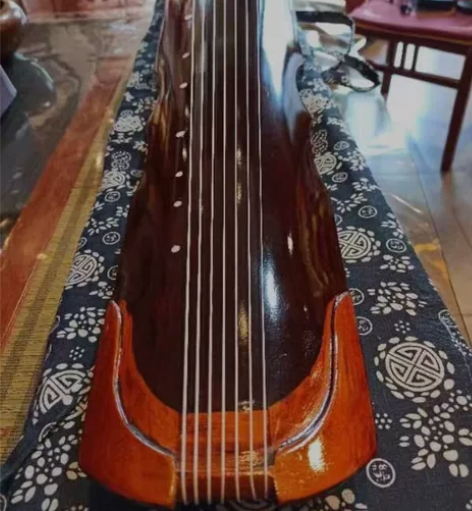 门面搬迁，超低价甩卖古琴一把，博古架书柜，...