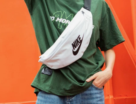 Nike耐克男帆布多功能运动跑步手机单肩斜...