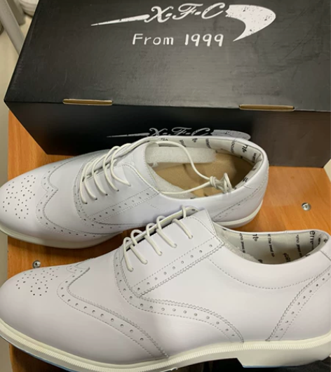 出高尔夫球鞋，全新带盒包装完好，44码内长...