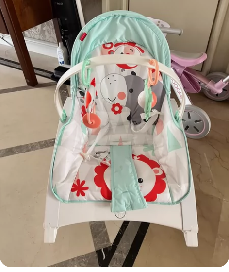费雪宝宝摇椅，几乎全新 感兴趣的话点“我想...