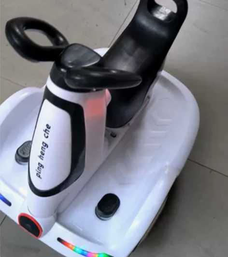 儿童平衡车，双油门，能唱歌能读书，几乎全新...