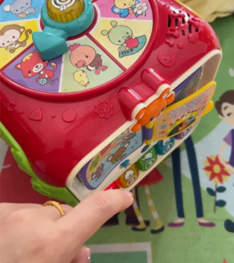 伟易达六面体，零件完好，玩具反斗城购入。上...