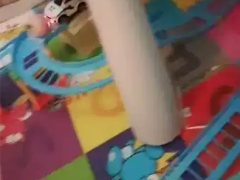 轨道车，带电池，轨道车玩具，几乎全新，买就...