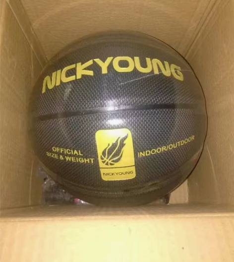 全新包邮转让几个篮球，7号的，之前打篮球比...