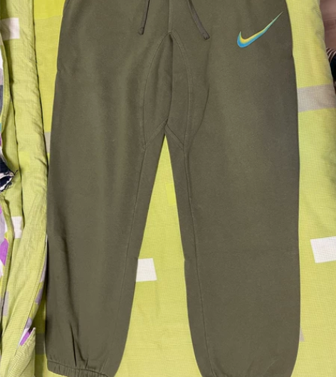 耐克彩钩加绒束脚篮球运动长裤 180左右哥...