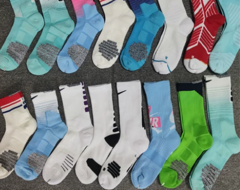 耐克 篮球袜 运动袜 都是左右配对的 有标...