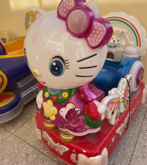 商店不干了出一批二手商用弹珠机，摇摇车，摩...