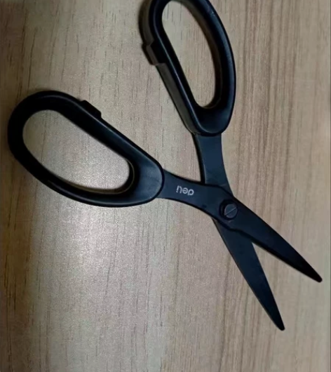 【赠普通剪刀一把】得力黑刃办公剪刀锋利不锈...