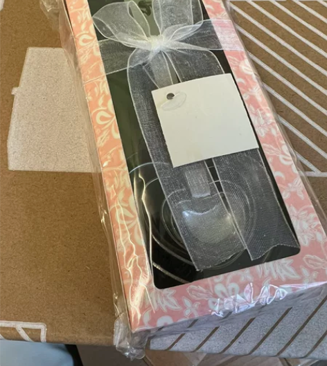 包装精美好玩又好看的爱心量勺 全新 详见图...