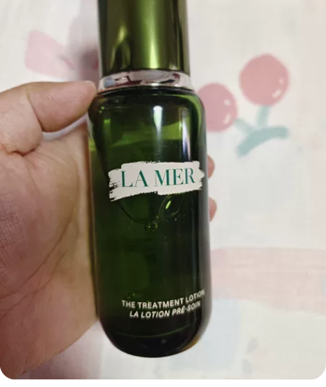 帮朋友出个腊梅精粹水3月份买的。基本没用过...