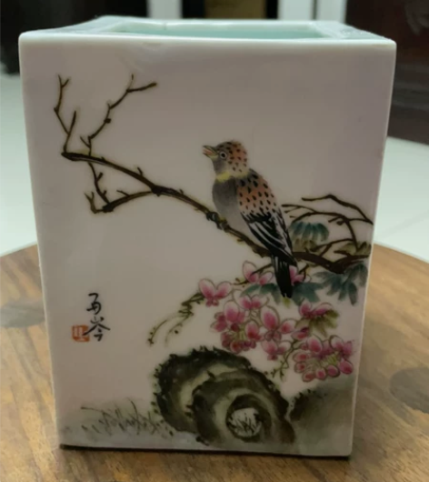 手绘方形笔筒，手绘笔筒。珠山八友 邓碧珊，...