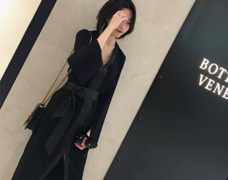 【高端定制】春秋新款复古时髦设计师系带开叉...