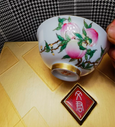景德镇手工手绘瓷器，超薄胎，非常薄，金色底...