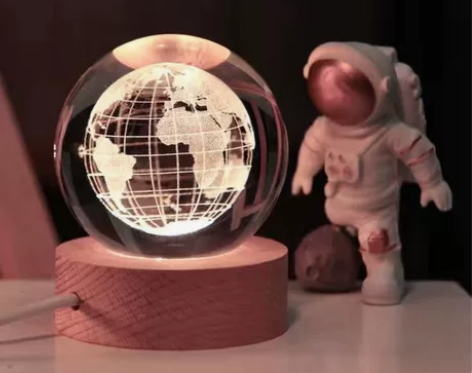 宇宙系发光水晶球小夜灯高级感摆件送老公男朋...
