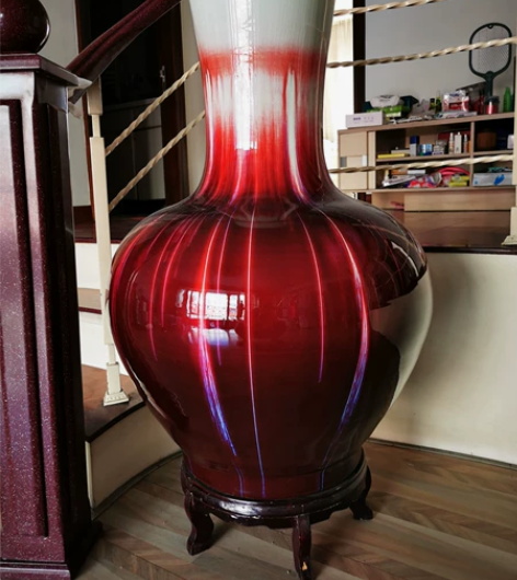 景德镇大瓷瓶。口径28cm，肚径55cm，...