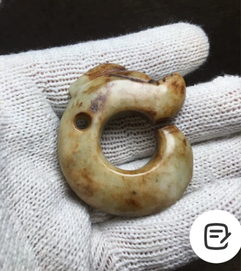 红山文化老玉猪龙， 实物拍摄，风化明显，包...