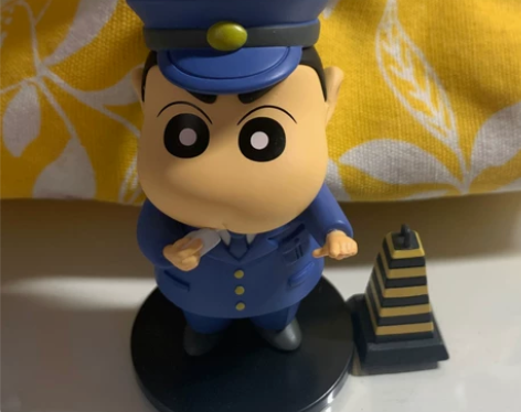 Top toy 蜡笔小新职业摆件,实物如图...