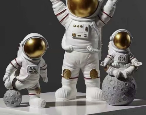 全新 【3个亏本包邮】宇航员小摆件 公司年...