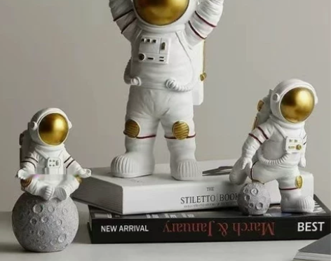 【3个包邮清仓处理12元】宇航员创意小摆件...