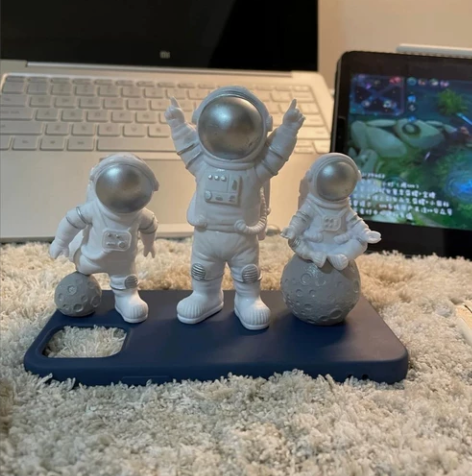 【9.6元3个包邮亏本带走】小宇航员摆件宇...