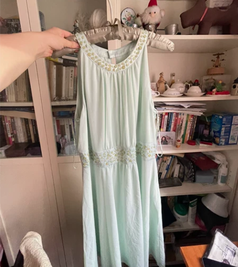 裙子是做服装的朋友送的国外打板样衣,从来没...