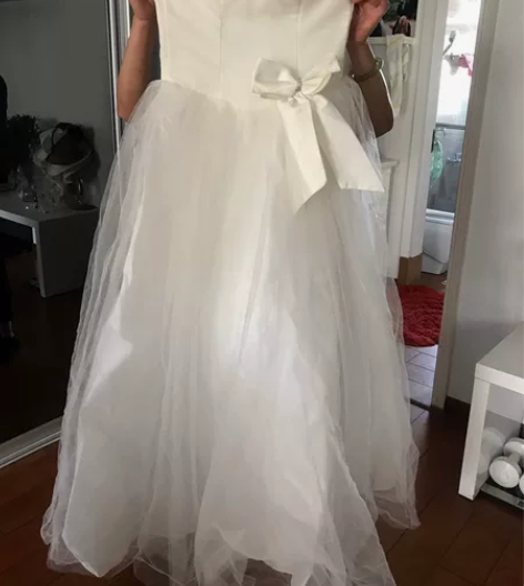 抹胸蝴蝶结婚纱 穿过一次，忘记多少钱买的了...