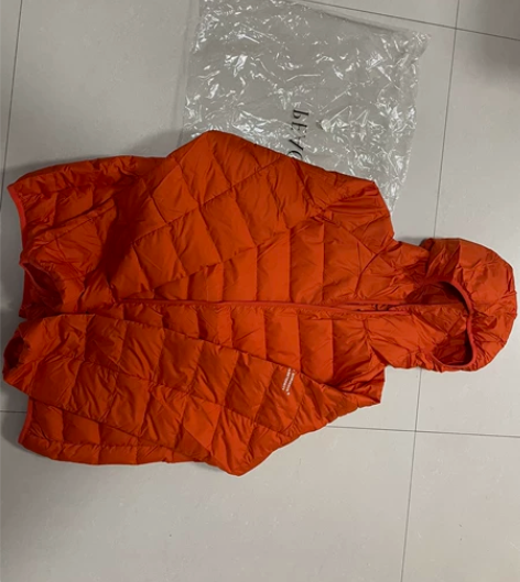 太平鸟男装#羽绒服,全新正品,吊牌和包装袋...
