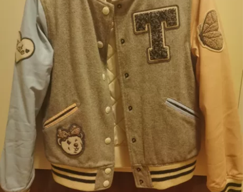 闲置衣服！！！ 图一二是TENNIEWEN...