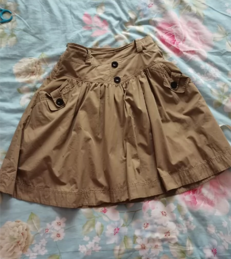 卡其色大摆半身裙 Xl码170/76A，9...