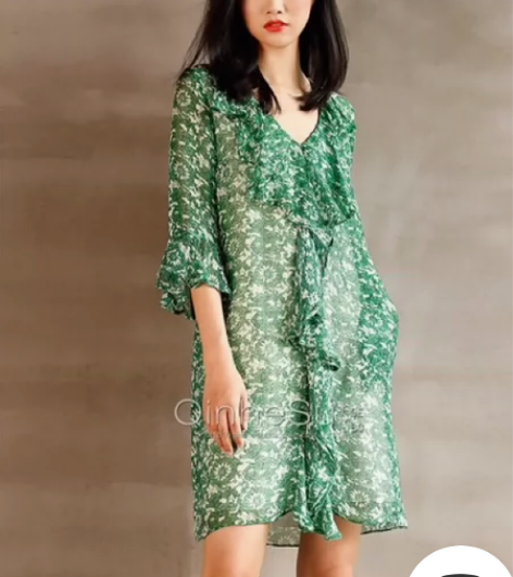 亲和素绿意盎然 灵动荷叶边真丝碎花法式连衣...
