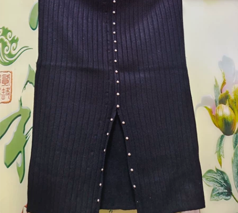 开叉排扣针织一步裙，穿到115斤 感兴趣的...