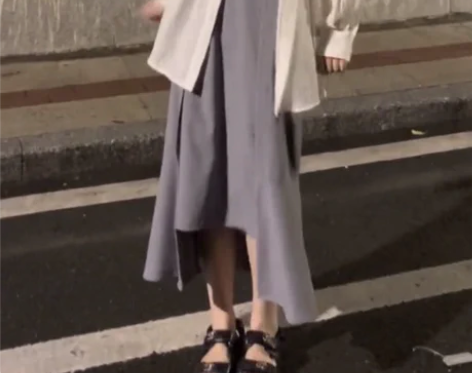 张 带翅膀的人鱼公主 秋季不规则灰色开叉半...