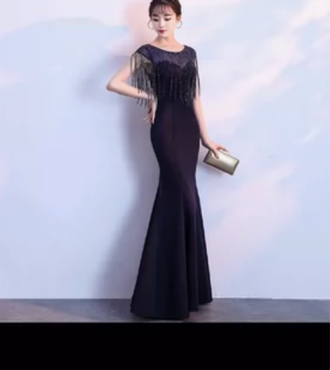 转卖:鱼尾礼服，有弹力 ，深蓝色，XXL码...