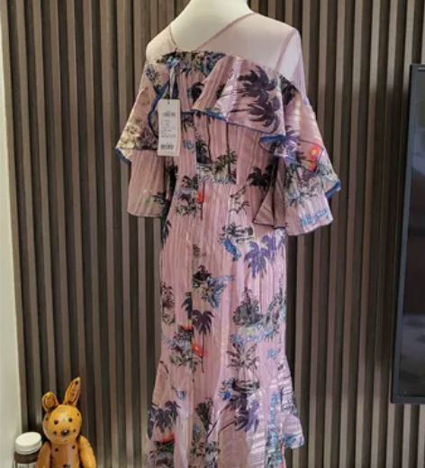 全新专柜 粉色鱼尾连衣裙 S码 155/s...