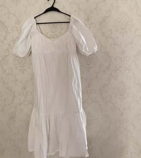 白色泡泡袖鱼尾长裙，正反两面都拍了，可穿到...