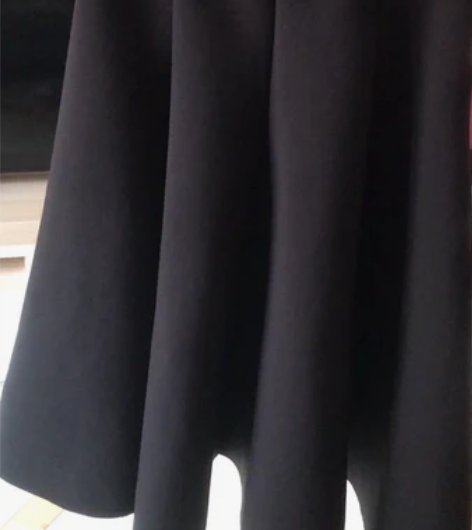 Modifier纯黑A字花苞大摆裙，M码腰...