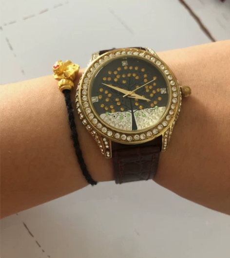 前几年京东购买的 本人特别喜欢手表 但是喜...