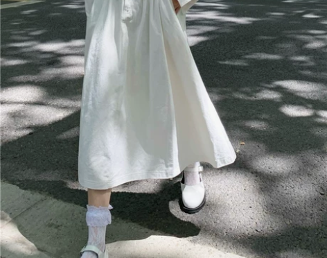 ?小个子穿搭日式工装裙高腰遮胯白色日系伞裙...