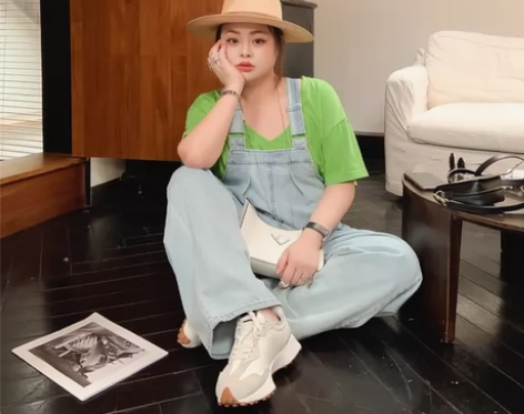 晶咕家定制胖mm牛仔裤女直筒宽松大码显瘦阔...